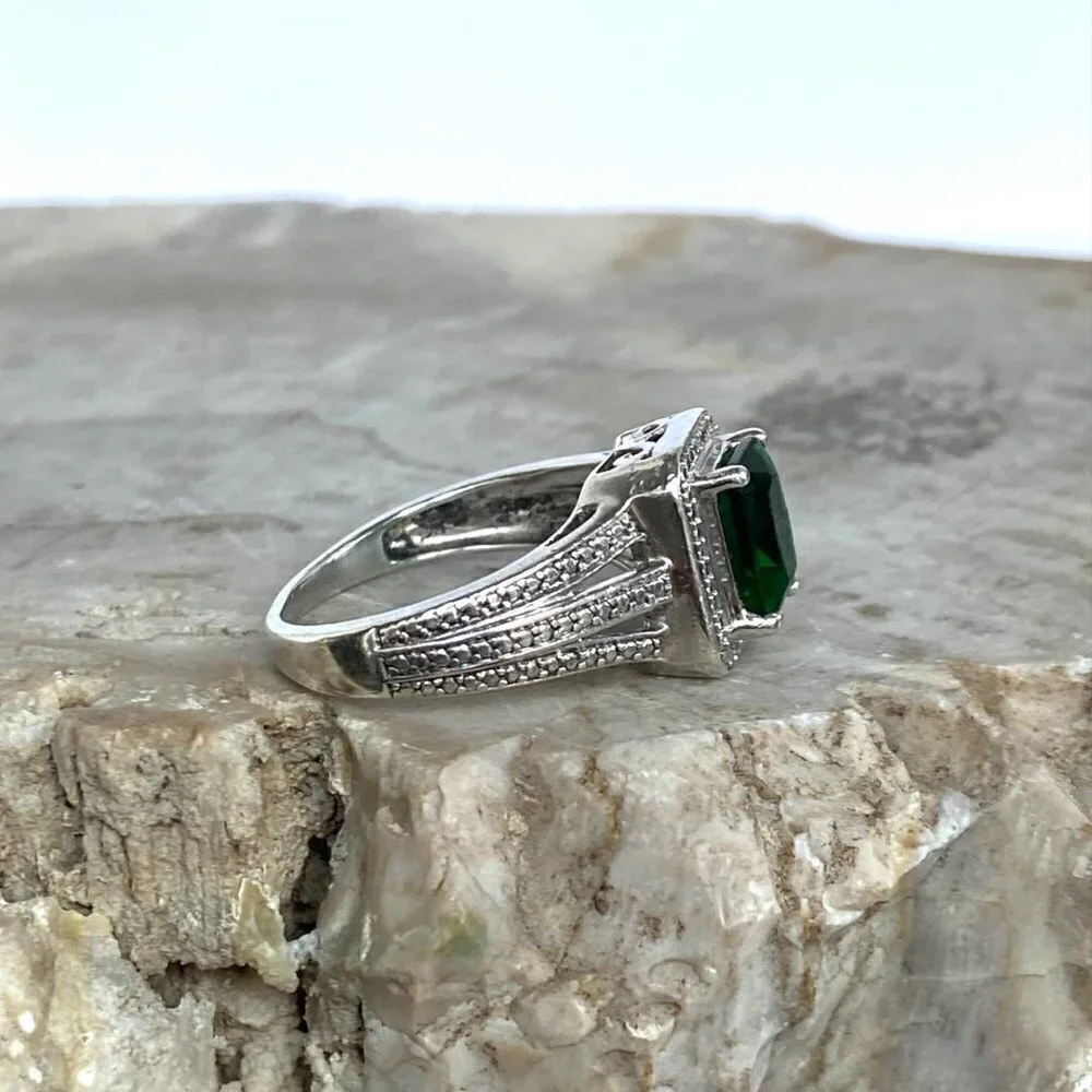 Sterling Silver 925 Rectangular Prong Set Green Emerald Glass Ring Sz 6.75 - Picture 16 of 16